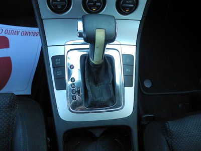Volkswagen Passat Variant 2.0 TDI DPF DSG Highline (20)