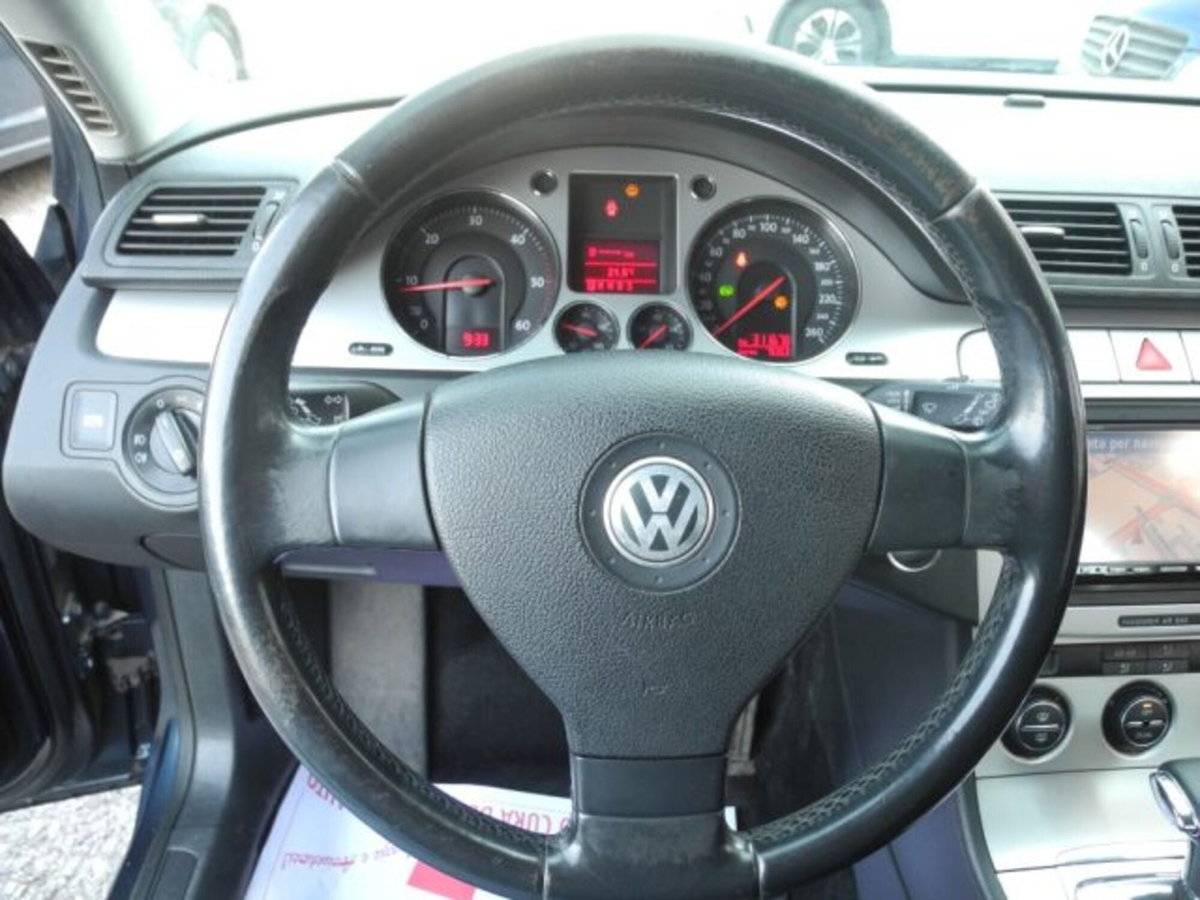 Volkswagen Passat Variant 2.0 TDI DPF DSG Highline (5)