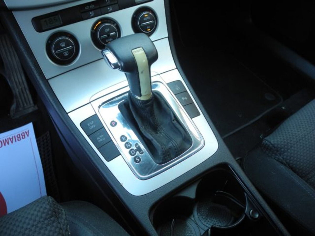 Volkswagen Passat Variant 2.0 TDI DPF DSG Highline (9)