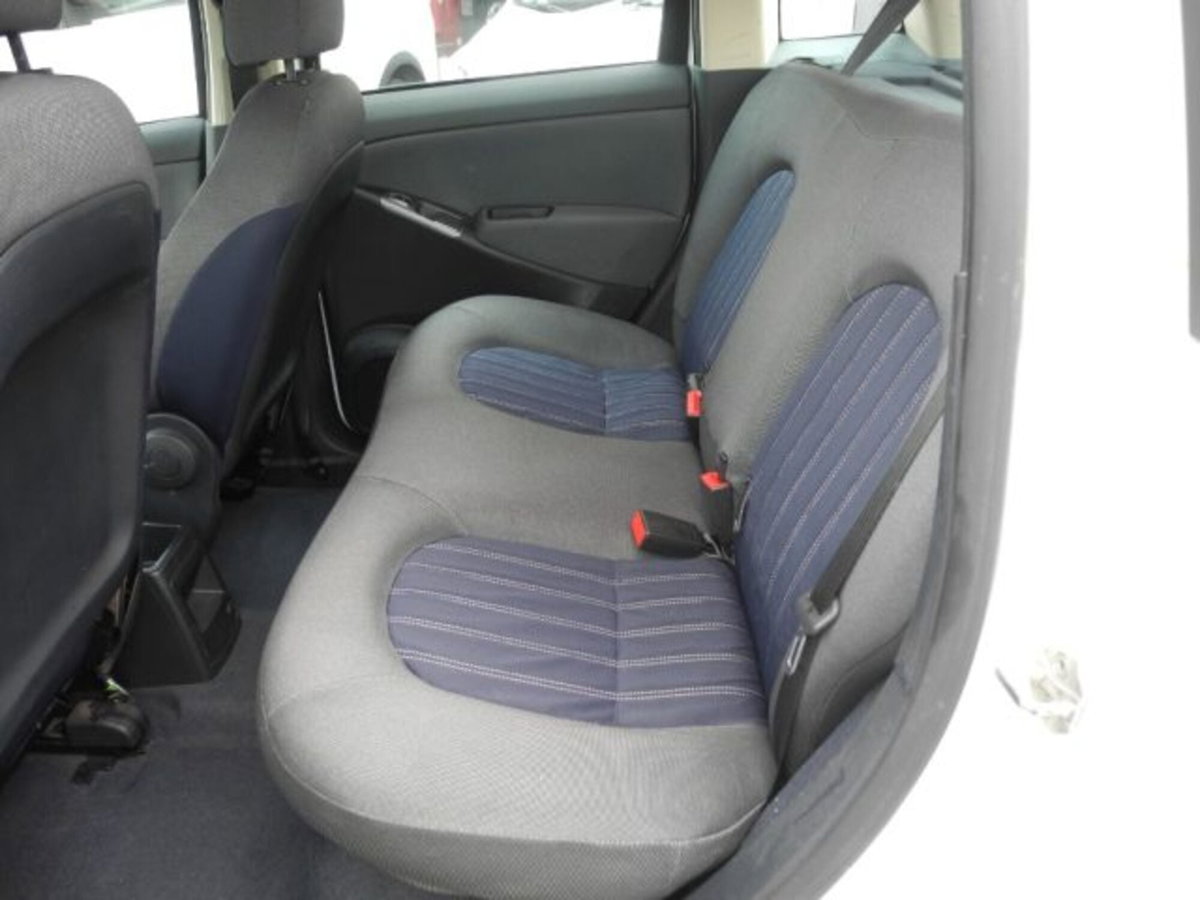 Lancia Musa 1.4 Argento Ecochic GPL (11)