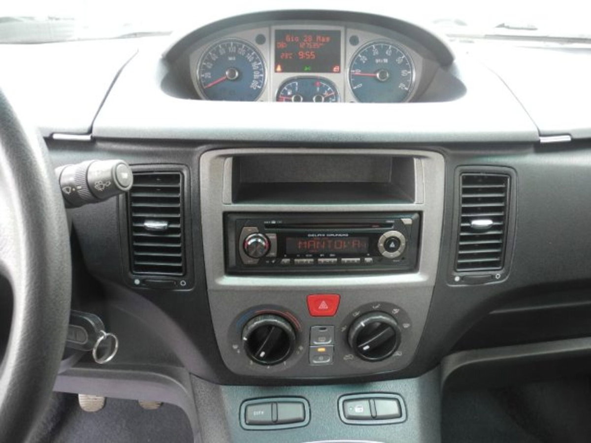 Lancia Musa 1.4 Argento Ecochic GPL (18)