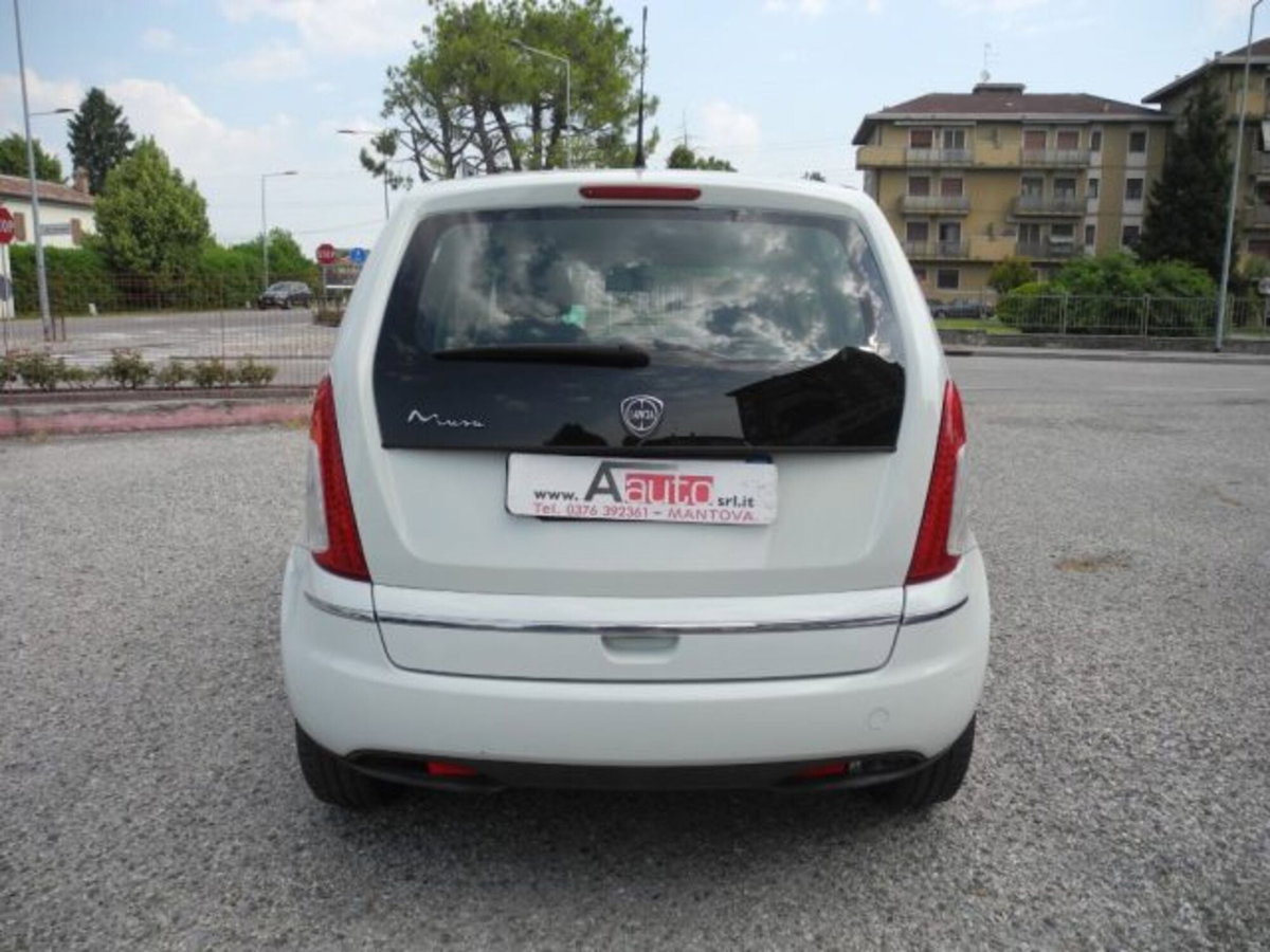 Lancia Musa 1.4 Argento Ecochic GPL (4)