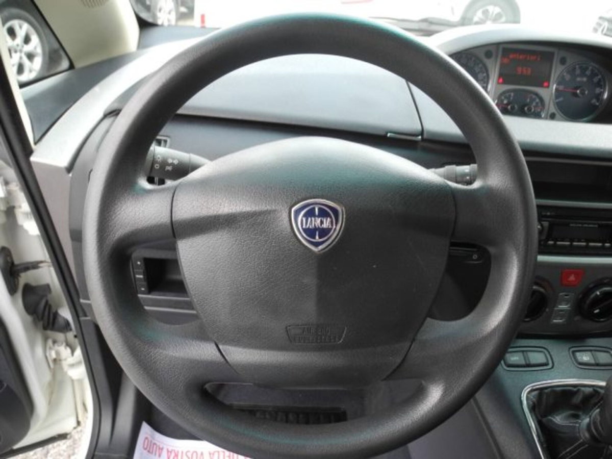 Lancia Musa 1.4 Argento Ecochic GPL (5)