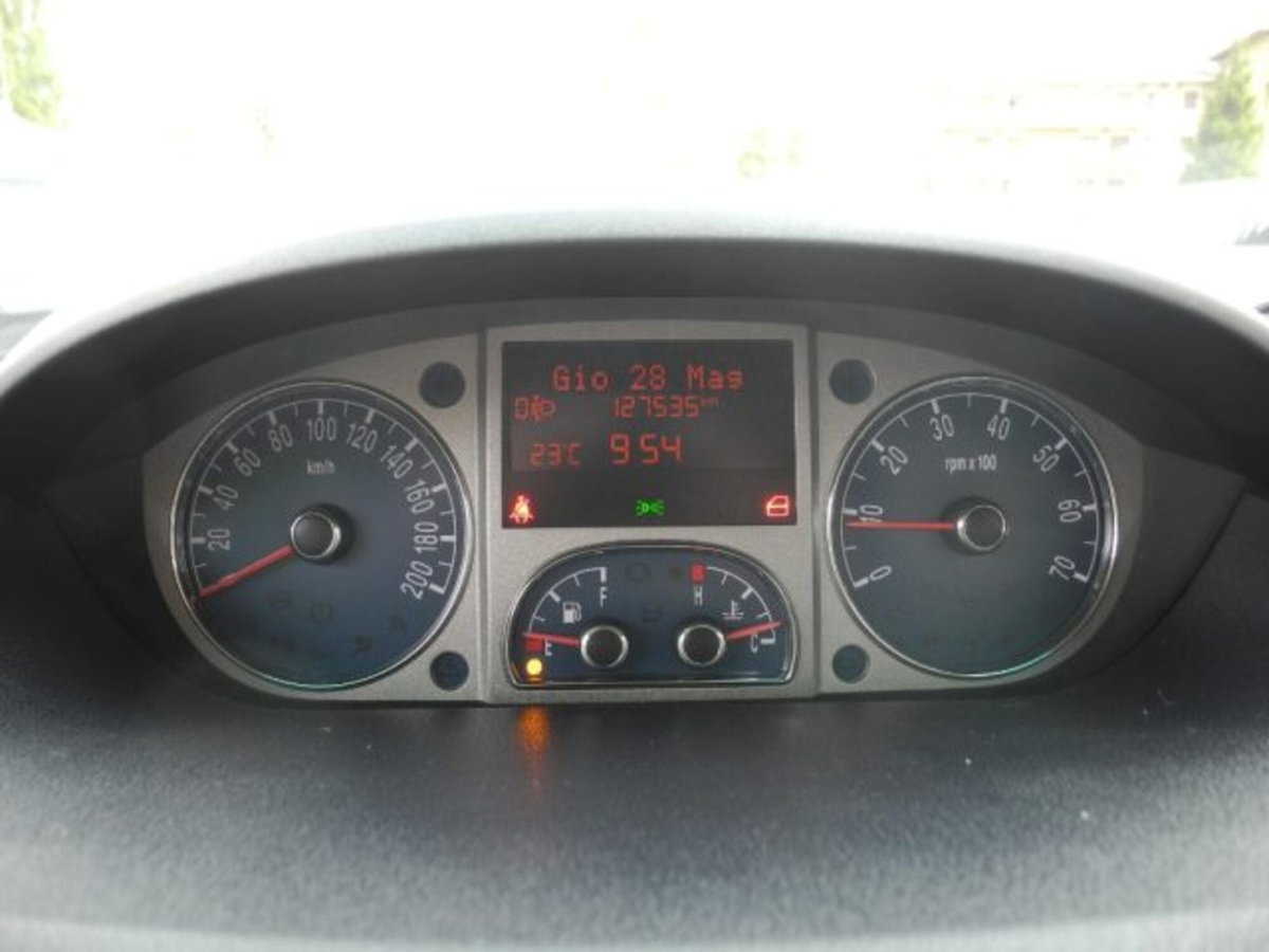 Lancia Musa 1.4 Argento Ecochic GPL (6)