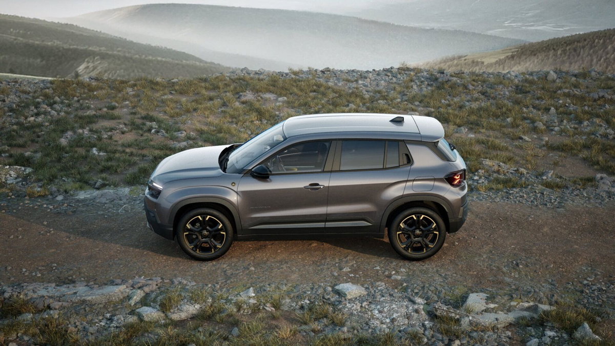 Jeep Avenger 1.2 turbo e-hybrid mhev 85th Anniversary fwd 110cv edct6 (3)