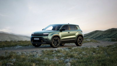 Jeep Avenger 1.2 turbo e-hybrid mhev 85th Anniversary fwd 110cv edct6 nuova