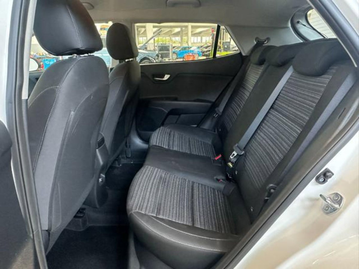 Kia Stonic 1.2 DPI Style (15)