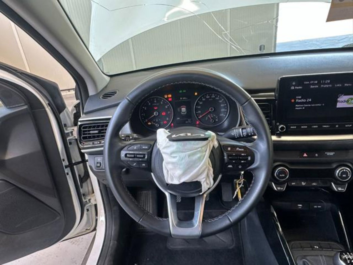 Kia Stonic 1.2 DPI Style (18)
