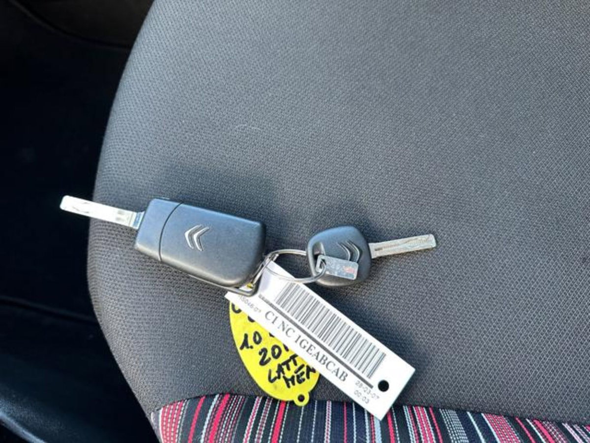 Citroen C1 C1 VTi 72 5 porte Shine (19)