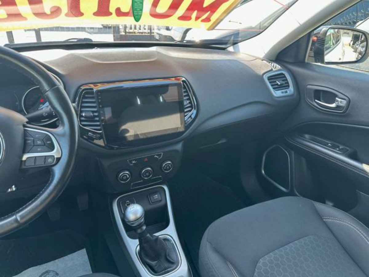 Jeep Compass 1.6 Multijet II 2WD Limited (15)