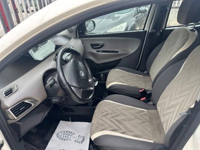 Lancia Ypsilon 1.3 MJT 16V 95 CV 5 porte S&S Elefantino (14)