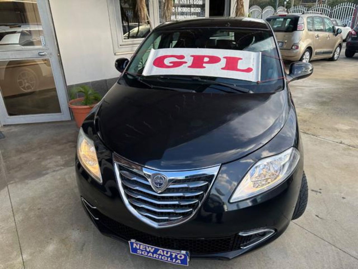 Lancia Ypsilon 1.2 69 CV 5 porte GPL Gold Plus