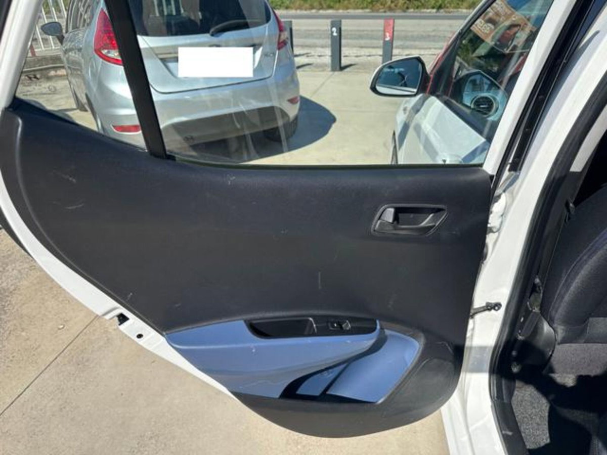 Hyundai i10 1.0 LPGI Econext Comfort (11)
