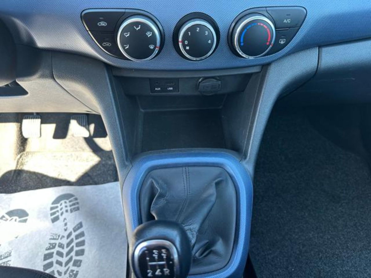 Hyundai i10 1.0 LPGI Econext Comfort (19)