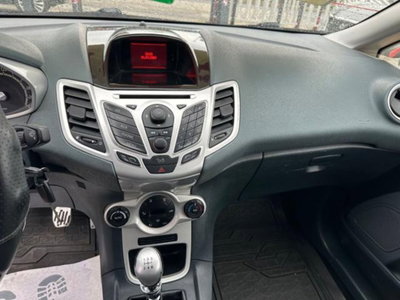 Ford Fiesta 1.4 3 porte Bz.- GPL Titanium (14)