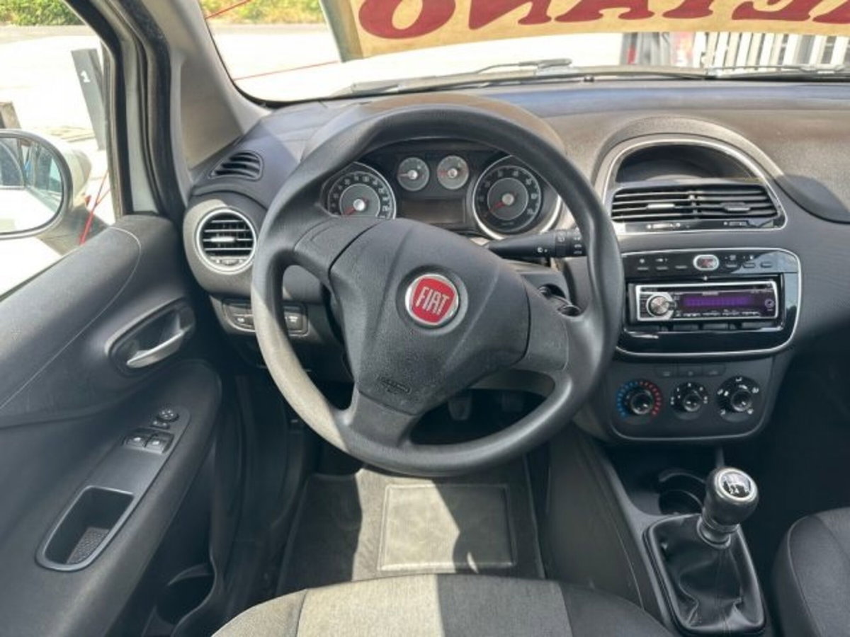 Fiat Punto 1.4 8V 5 porte Natural Power Easy (10)
