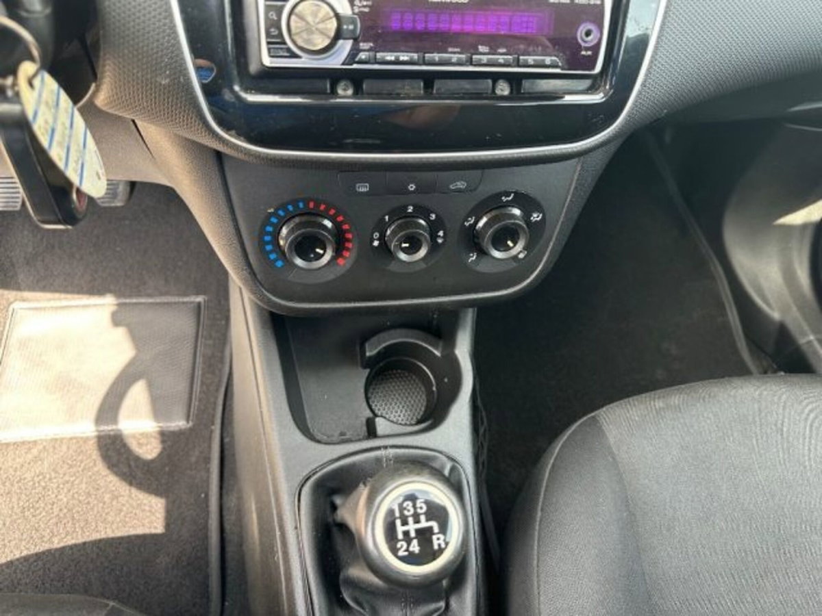 Fiat Punto 1.4 8V 5 porte Natural Power Easy (15)