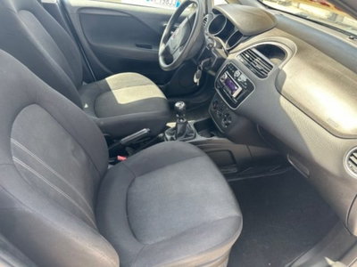 Fiat Punto 1.4 8V 5 porte Natural Power Easy (18)