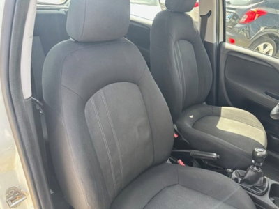 Fiat Punto 1.4 8V 5 porte Natural Power Easy (20)