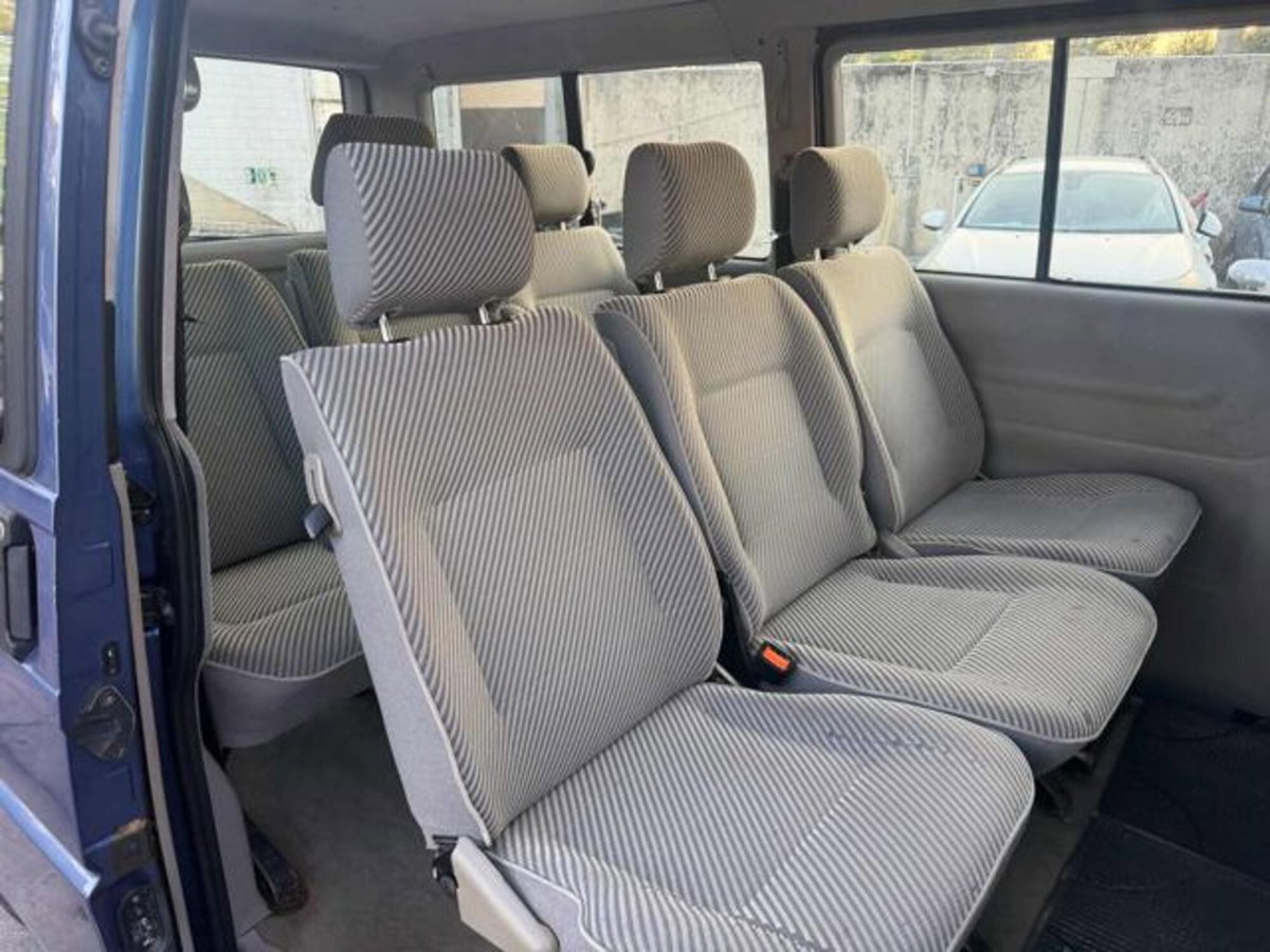 Volkswagen Veicoli Commerciali Transporter Furgone 2.5 cat PL Giard.9p.ti 4file (18)