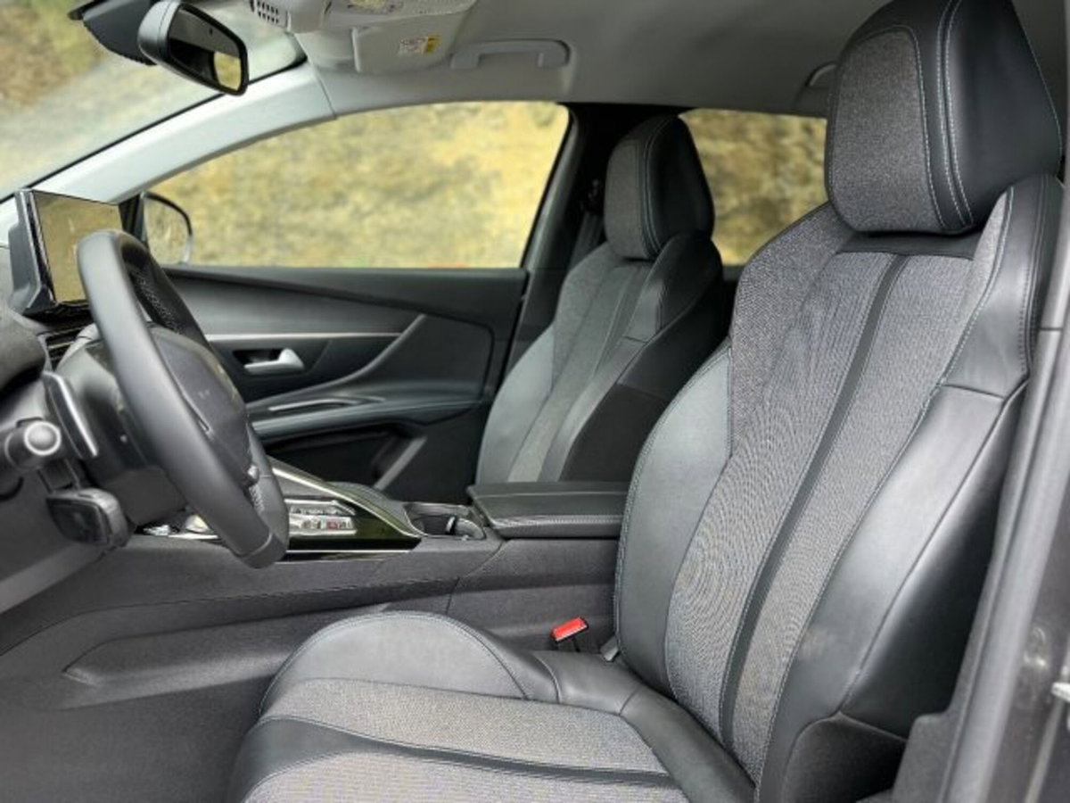 Peugeot 3008 BlueHDi 130 S&S EAT8 Allure Pack (16)