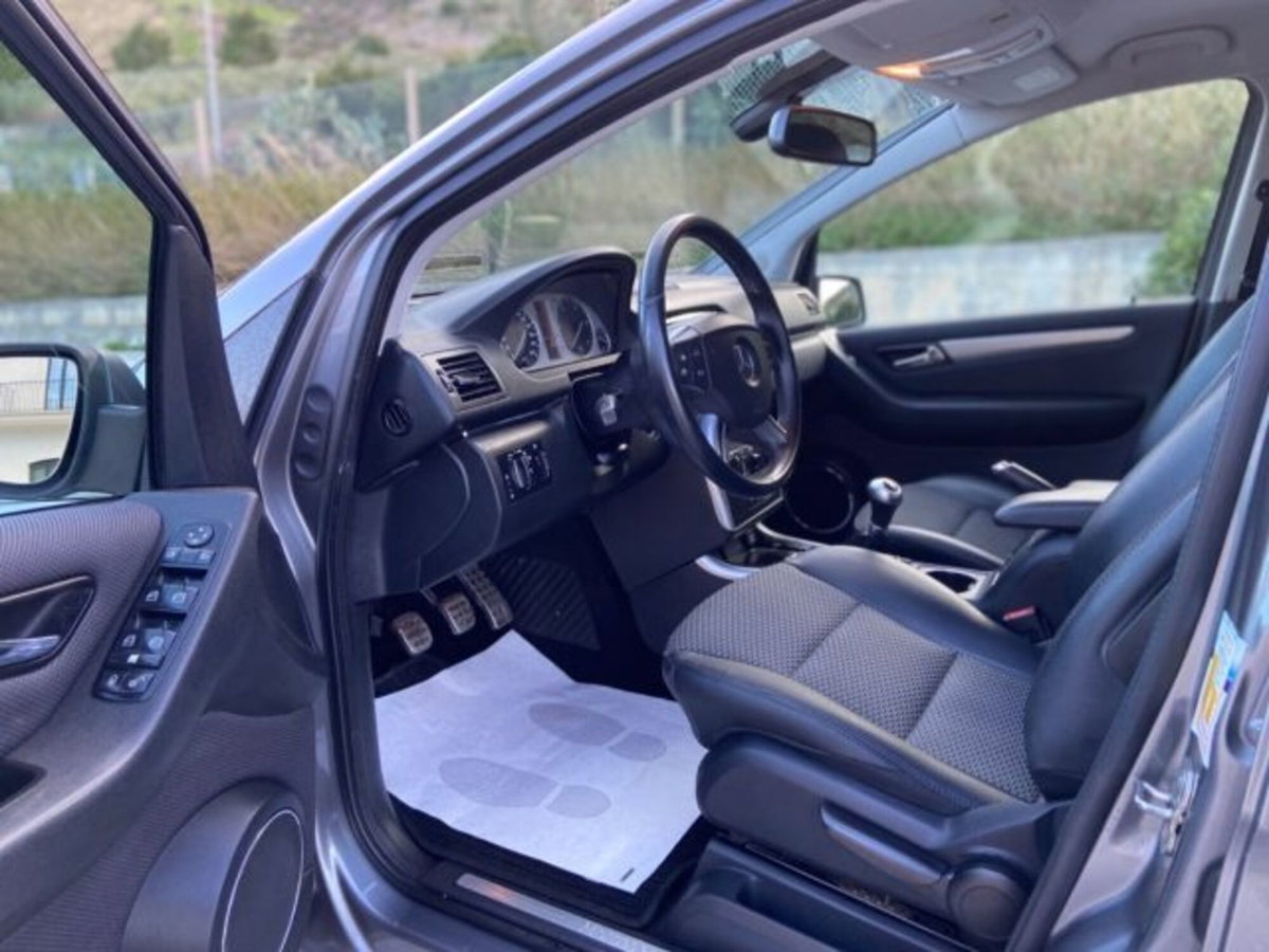 Mercedes-Benz Classe B 180 CDI Executive (11)