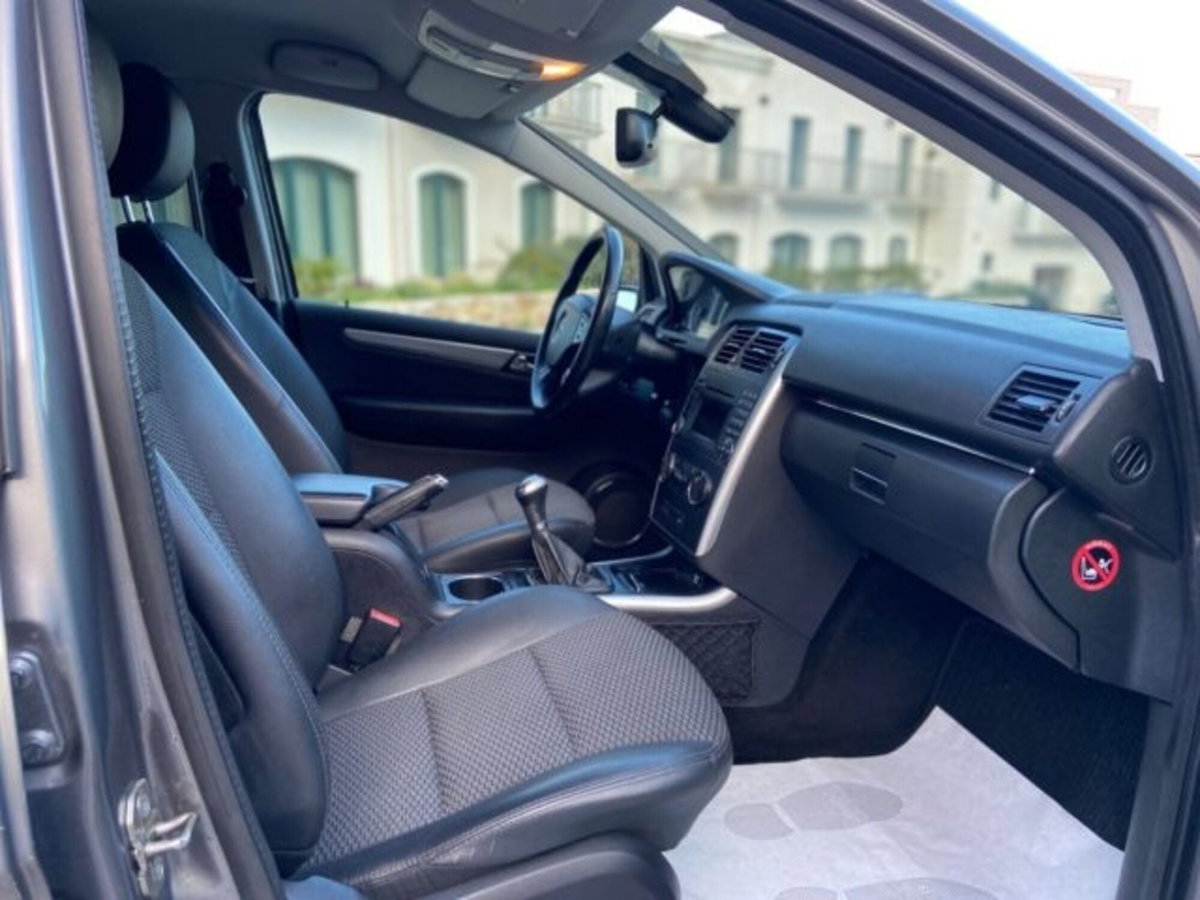 Mercedes-Benz Classe B 180 CDI Executive (14)
