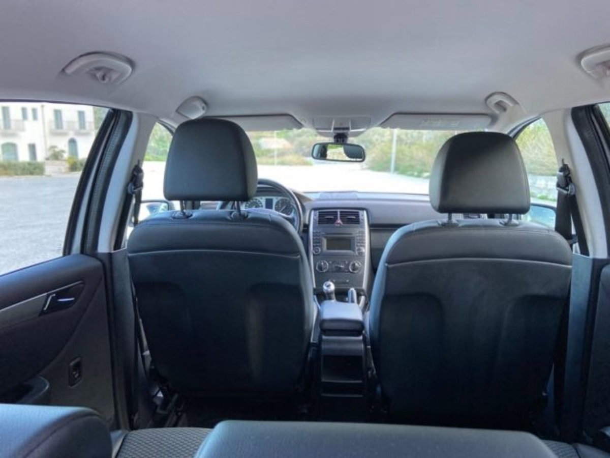 Mercedes-Benz Classe B 180 CDI Executive (19)
