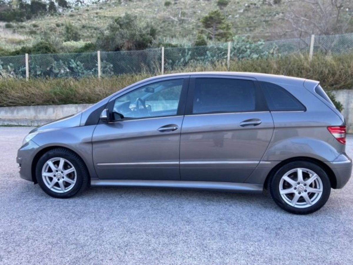 Mercedes-Benz Classe B 180 CDI Executive (4)