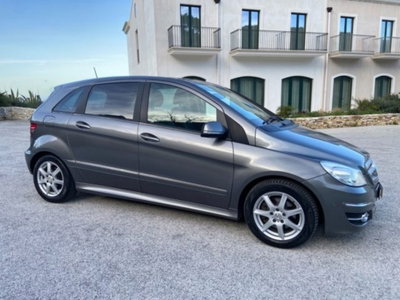 Mercedes-Benz Classe B 180 CDI Executive (8)