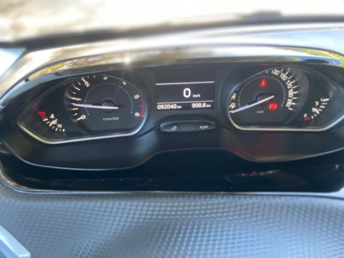 Peugeot 208 75 5 porte Allure (13)