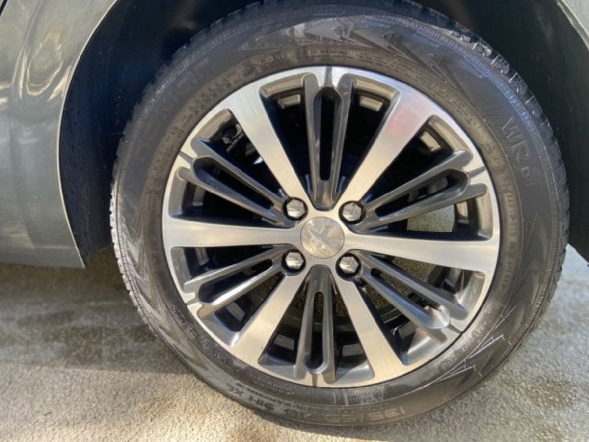 Peugeot 208 75 5 porte Allure (19)