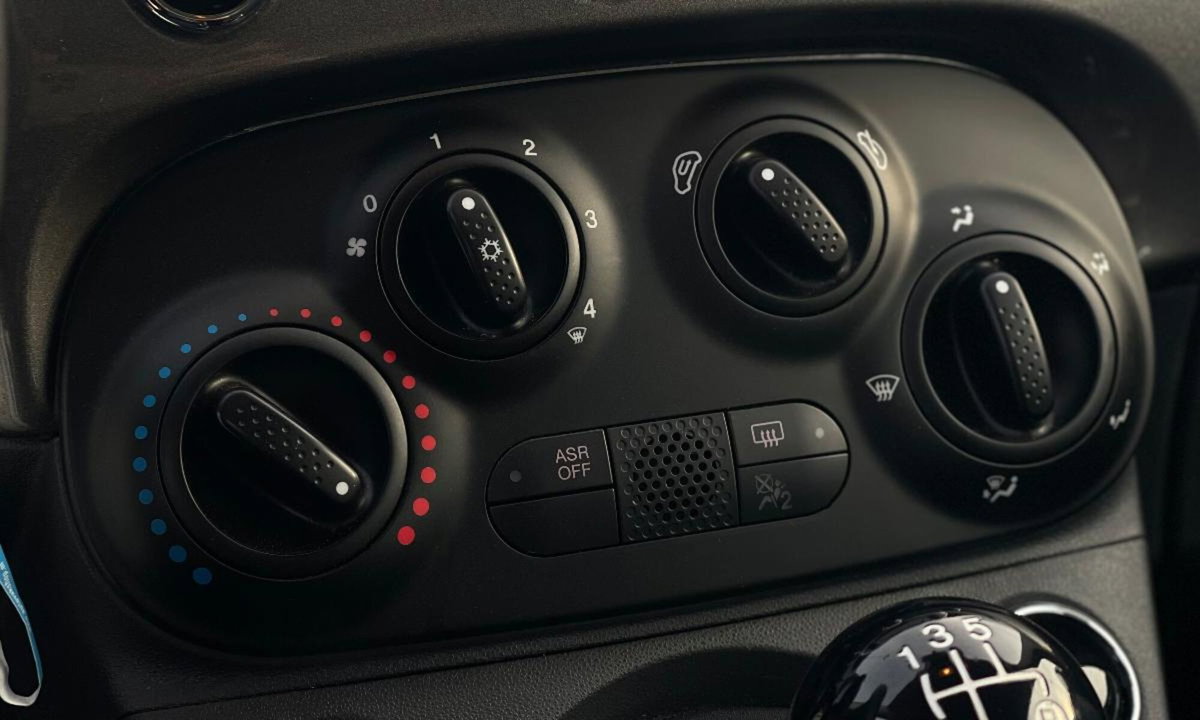 Fiat 500 1.2 Lounge (9)