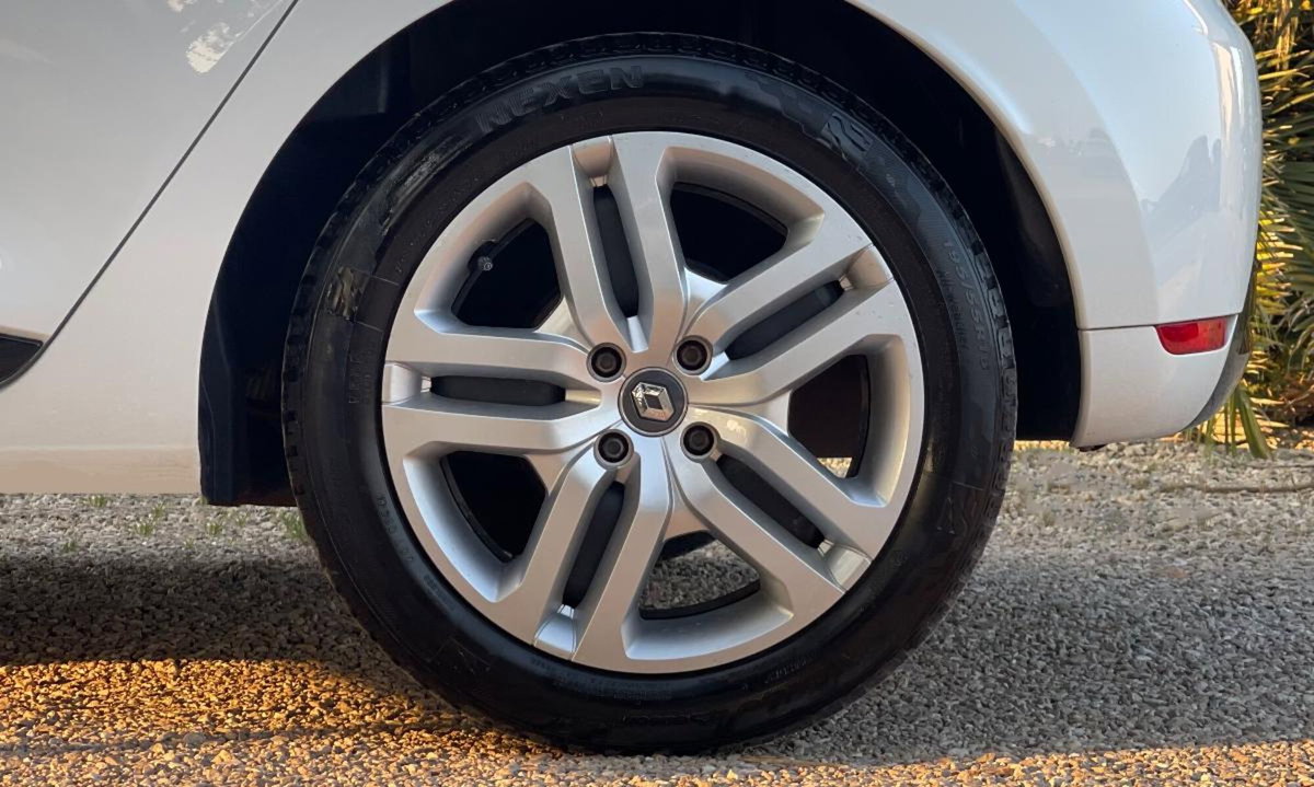 Renault Clio SCe 75 CV 5 porte Intens (10)