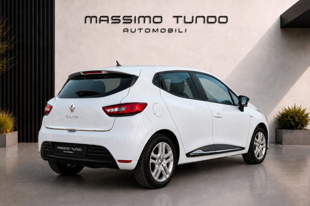 Renault Clio SCe 75 CV 5 porte Intens (3)