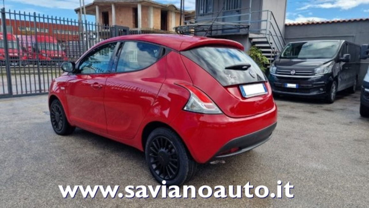 Lancia Ypsilon 1.2 69 CV 5 porte GPL Ecochic Elefantino Blu (4)