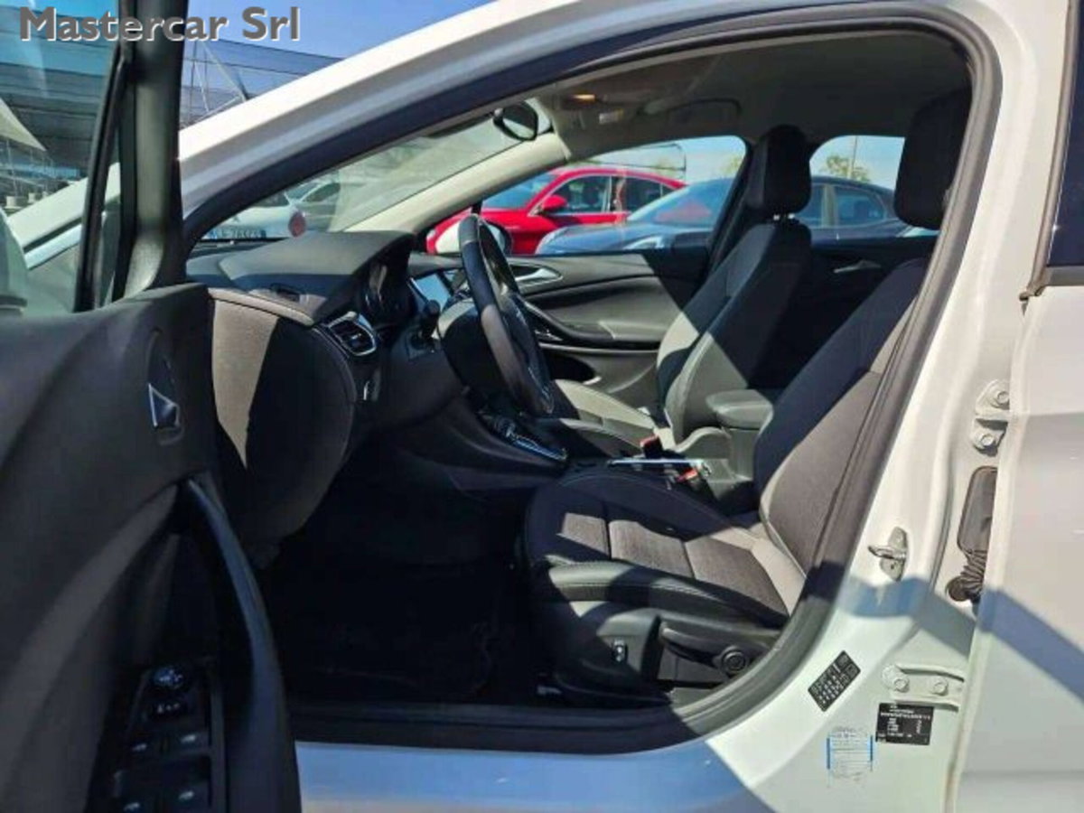 Opel Astra 1.5 CDTI 122 CV S&S 5 porte 2020 (11)