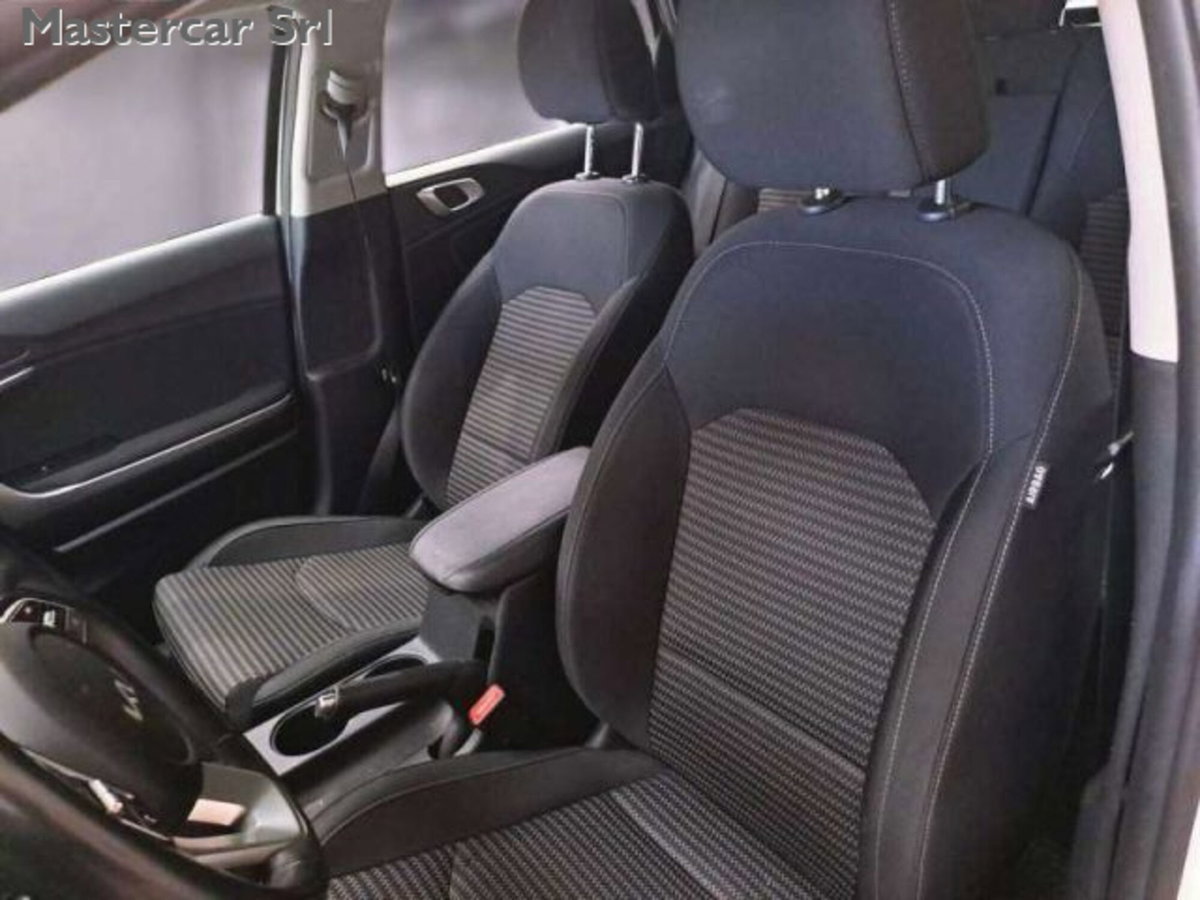 Kia Ceed Sport Wagon 1.6 CRDi 136 CV MHEV SW Business (11)