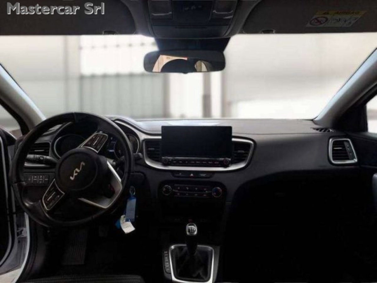 Kia Ceed Sport Wagon 1.6 CRDi 136 CV MHEV SW Business (9)