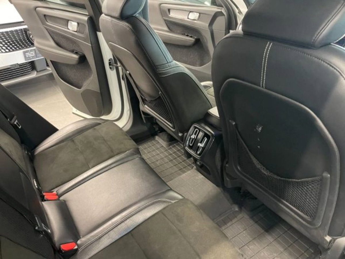 Volvo XC40 D3 AWD R-design (10)