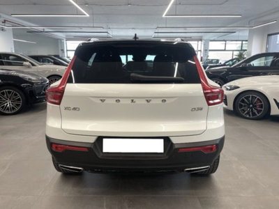 Volvo XC40 D3 AWD R-design (2)