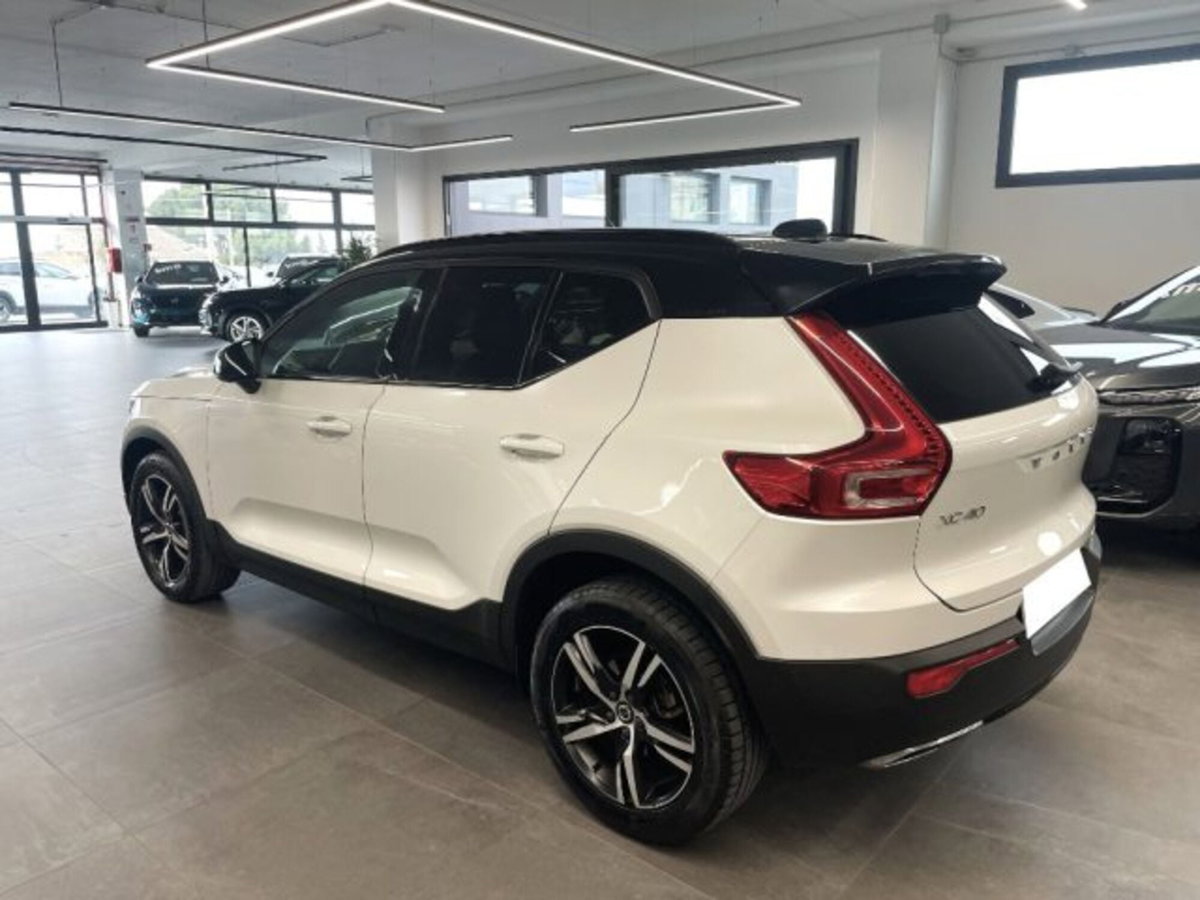 Volvo XC40 D3 AWD R-design (3)