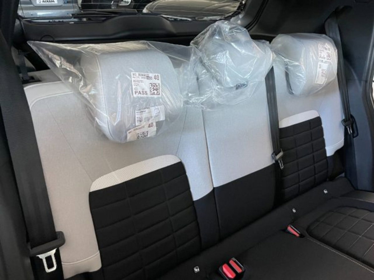 Citroen C3 1.2 puretech turbo Max 100cv s&s (12)