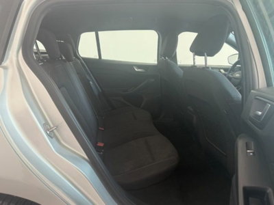 Ford Focus Station Wagon 1.0 EcoBoost Hybrid 155 CV SW ST-Line (16)