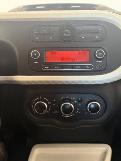 Renault Twingo 1.0 SCe Wave (14)