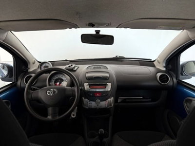 Toyota Aygo 1.0 12V VVT-i 5 porte (12)