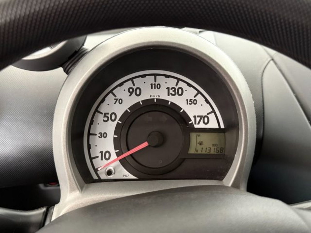 Toyota Aygo 1.0 12V VVT-i 5 porte (15)