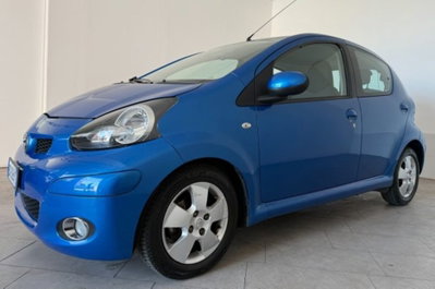 Toyota Aygo 1.0 12V VVT-i 5 porte (2)