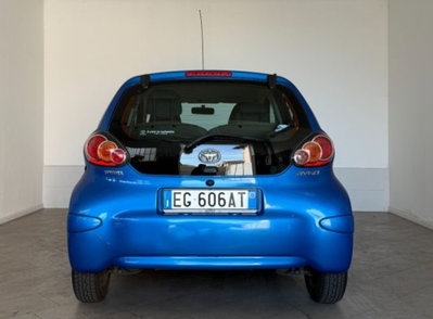 Toyota Aygo 1.0 12V VVT-i 5 porte (4)