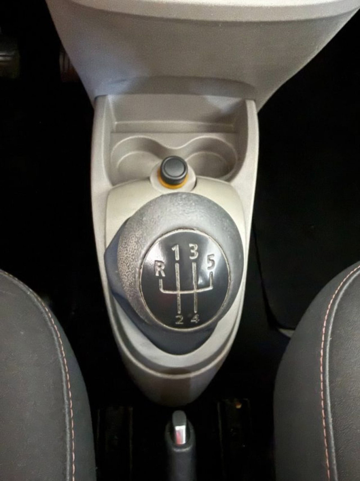 Renault Twingo 1.2 16V Initiale (16)